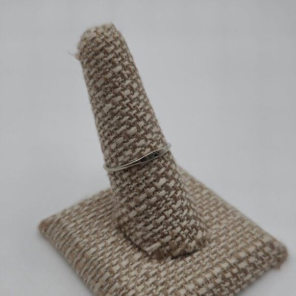 Size 8 Sterling Silver Petite Small Animal Paw Ring A2602 - Picture 2 of 7